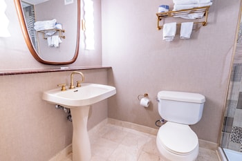 Remodeled 2 Queens Suite Strip View