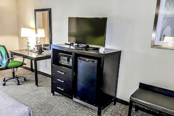 Standard Room, 2 Queen Beds, Non Smoking