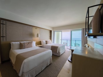 Premier Superior Ocean Front Double