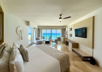 Grand Royal Suite Hot Tub adults only +18