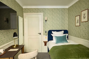 Classic Single Room