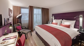 Standard Room, 1 Double Bed, Garden View