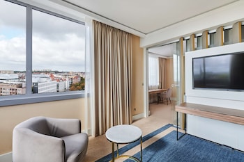 Junior Suite (High Floor)