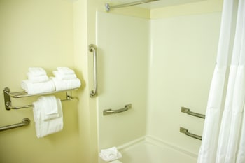 Room, 1 Queen Bed, Accessible (Bathtub w/ Grab Bars)