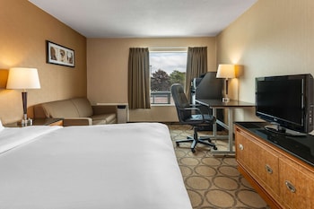 Standard Room, 1 Queen Bed, Non Smoking (2nd Floor)
