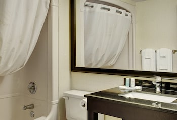 Standard Room, 2 Queen Beds, Non Smoking (2nd Floor)