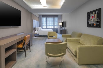 Junior Room, 1 King Bed