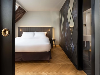 Suite, 1 King Bed
