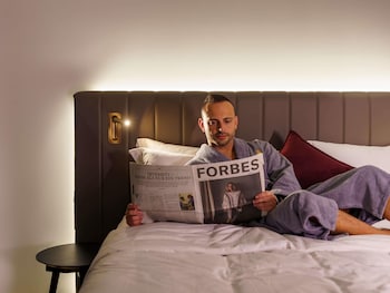 Suite, 1 King Bed