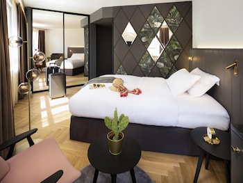 Superior Single Room, 1 Queen Bed