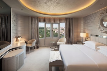 Premium Room, 1 King Bed