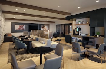 Club Room, 1 King Bed