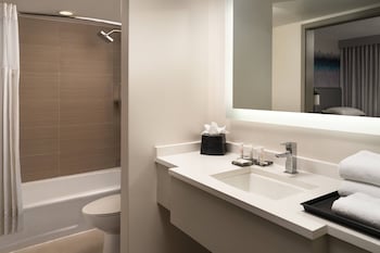 Classic Suite, 1 King Bed with Sofa bed (Hearing Accessible)