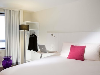Standard Room, 1 Double Bed with Sofa bed, Accessible