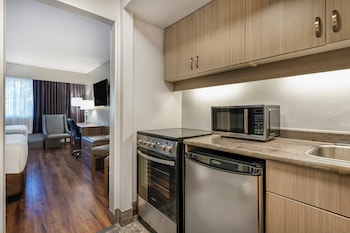 Deluxe Room, 2 Double Beds, Kitchenette (Street View)