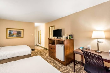 Standard Room, 2 Queen Beds, Non Smoking (Pet Friendly)
