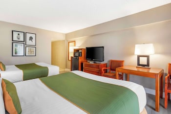 Standard Room, 2 Queen Beds, Non Smoking