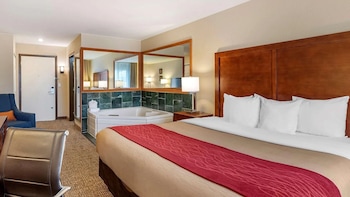 Room, 1 King Bed, Non Smoking (Upgrade)