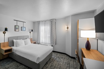 Standard Room, 1 Queen Bed, Non Smoking