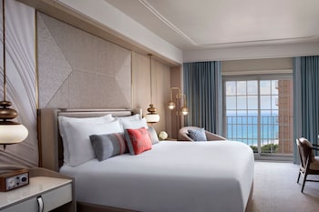 Room, 1 King Bed, Coastal View