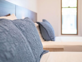 Family Room, Multiple Beds