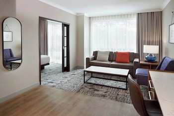 Suite, 1 Bedroom, Roll-in Shower