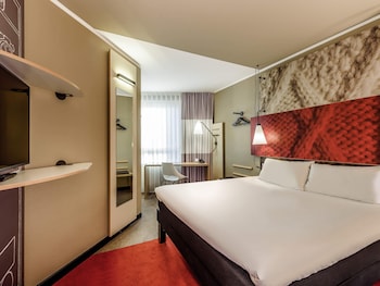 Standard Room, 1 Queen Bed