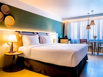 Deluxe Room, 1 King Bed