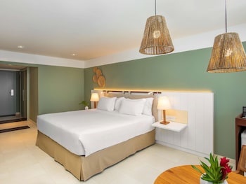Premium Room, 1 King Bed, Sea View (Executive)