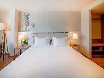 Executive Suite, 1 King Bed, Sea View