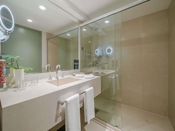 Executive Room, 1 King Bed