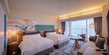 Premium Room, 2 Twin Beds, Corner (Ocean Wing)
