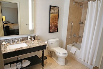 Heritage Suite, 1 Bedroom, City or Courtyard View