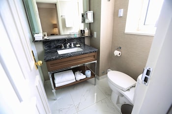 Fairmont Gold, Junior Suite, 1 King Bed, Non Smoking
