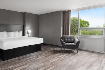 Deluxe Suite, 1 King Bed, Non Smoking