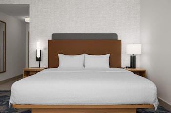 One king bed non smoking