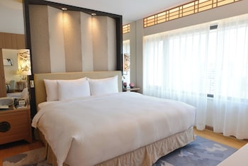 Kapok 66 King Bed Suite