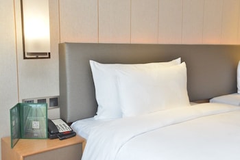 E500 Non-Smoking Twin Bed Room