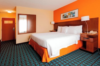 Room, 1 King Bed, Hearing Accessible (Roll-in Shower)