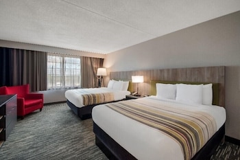Room, 2 Queen Beds, Accessible, Non Smoking (Roll-in Shower)