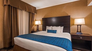 Suite, 1 King Bed, Non Smoking