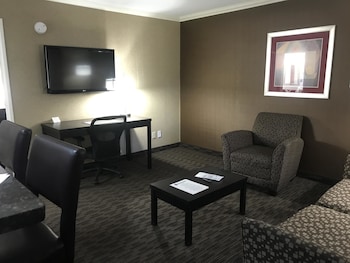 Suite, 2 Queen Beds, Non Smoking, Kitchenette