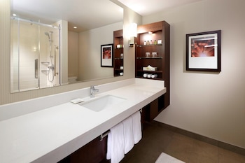 Deluxe Room, 1 King Bed with Sofa bed