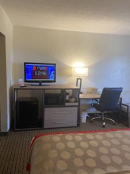 Room, 2 Double Beds, Non Smoking (Exterior Corridor)