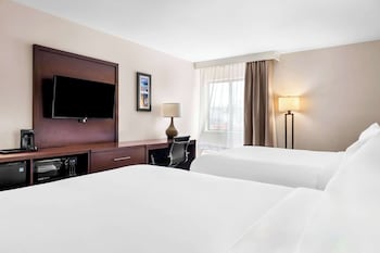 Room, 2 Queen Beds, Non Smoking