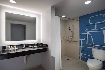 Room, 2 Double Beds (Mobility/Hearing Access, Roll-In Shwr)