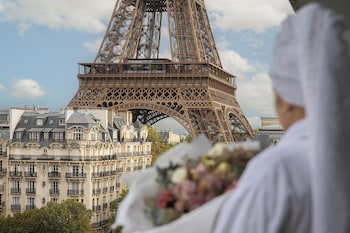 Deluxe Room, 1 King Bed, Balcony (Eiffel Tower View)