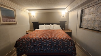 Suite, 1 King Bed, Non Smoking, Jetted Tub