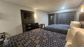 Room, 2 Queen Beds, Non Smoking (Refrigerator & Microwave)
