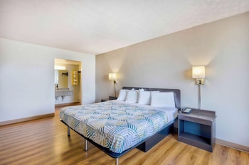 Deluxe Room, 1 King Bed, Non Smoking